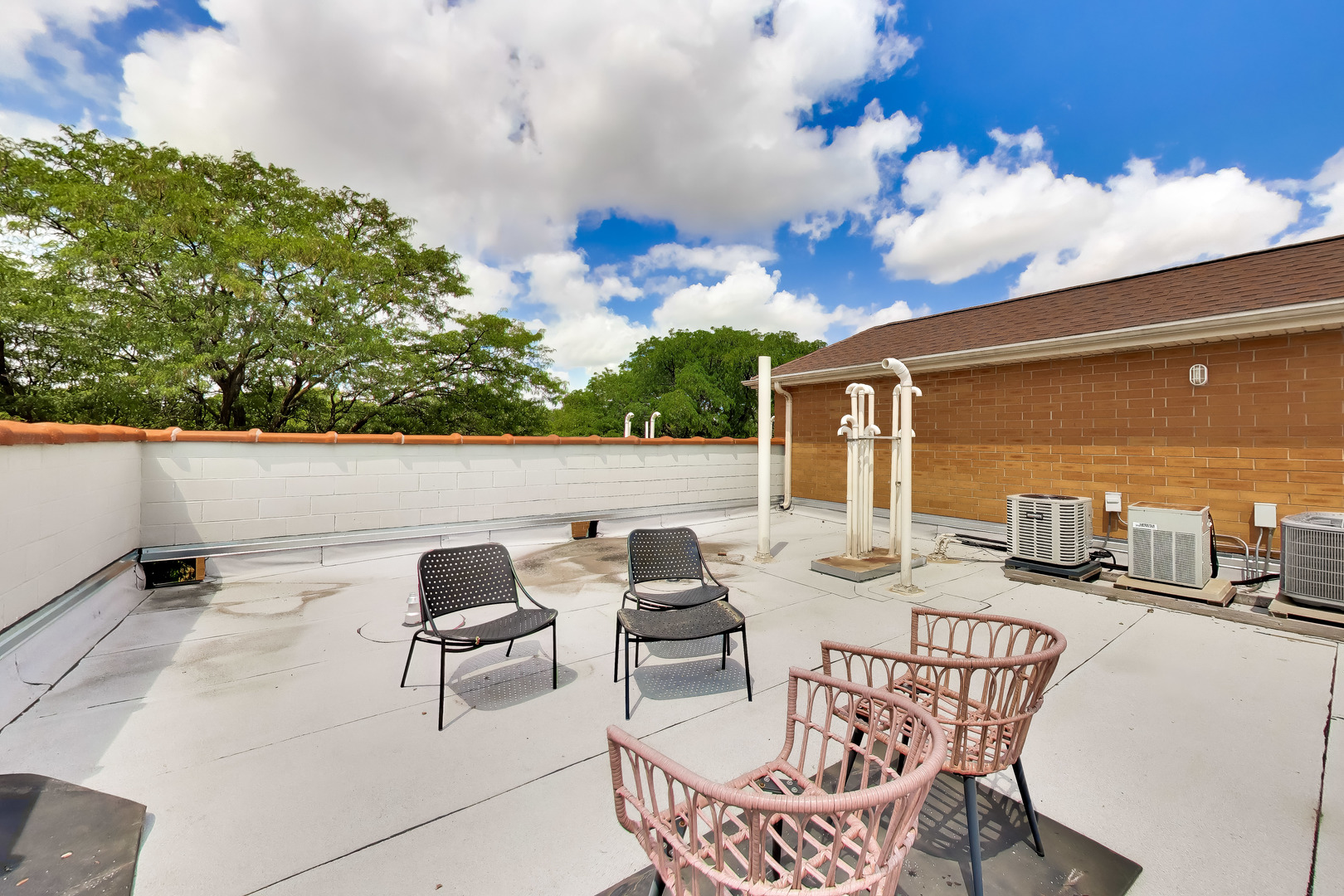 3752 W Leland Avenue Unit: 3S