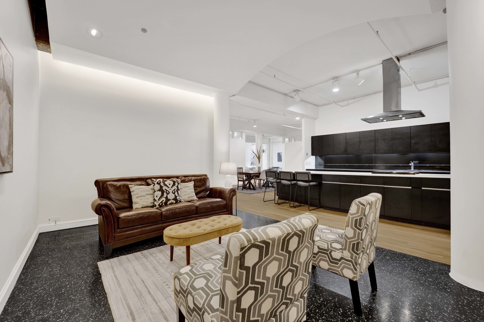 727 S Dearborn Street Unit: 311