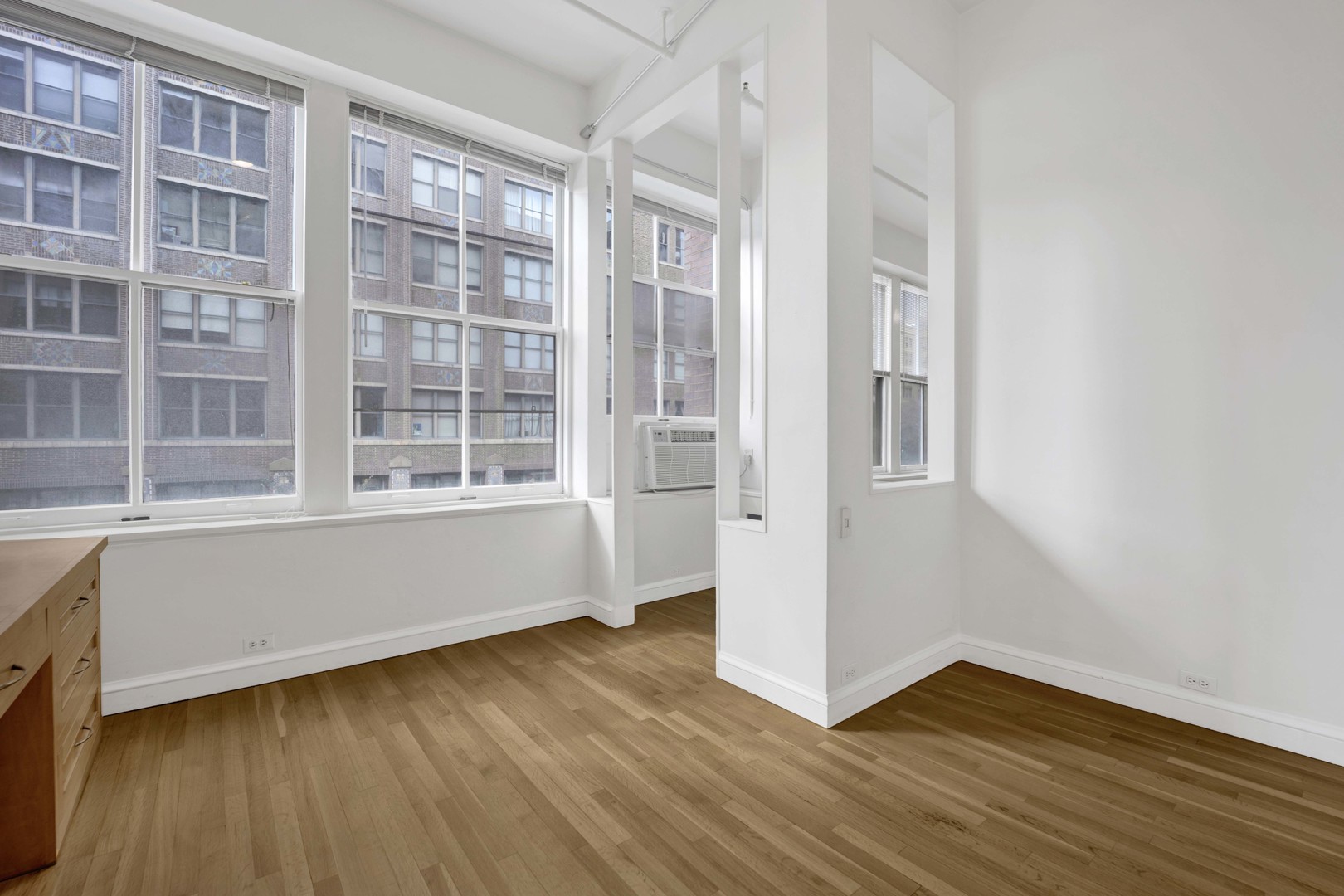 727 S Dearborn Street Unit: 311