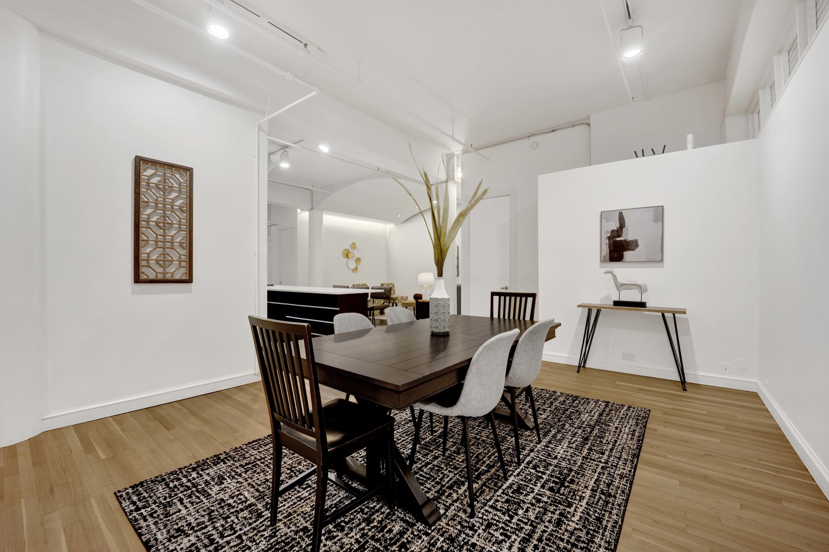 727 S Dearborn Street Unit: 311