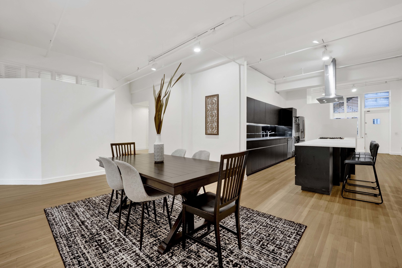 727 S Dearborn Street Unit: 311