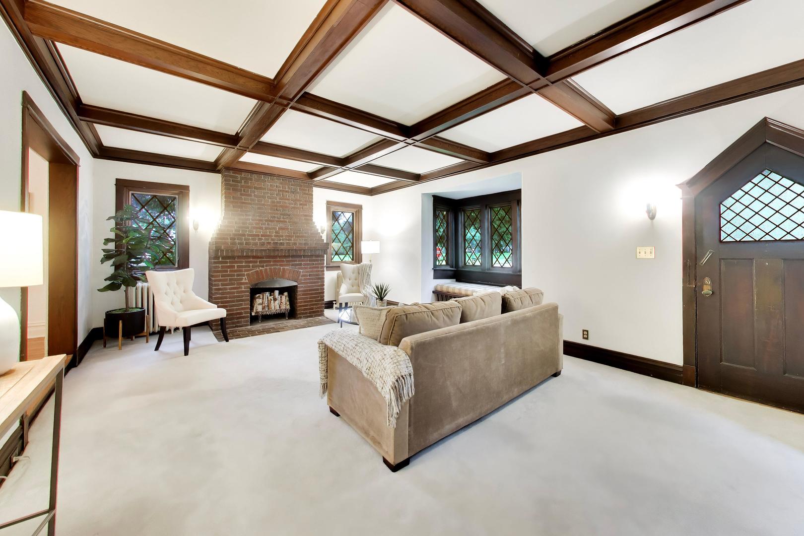 1110 Elm Street