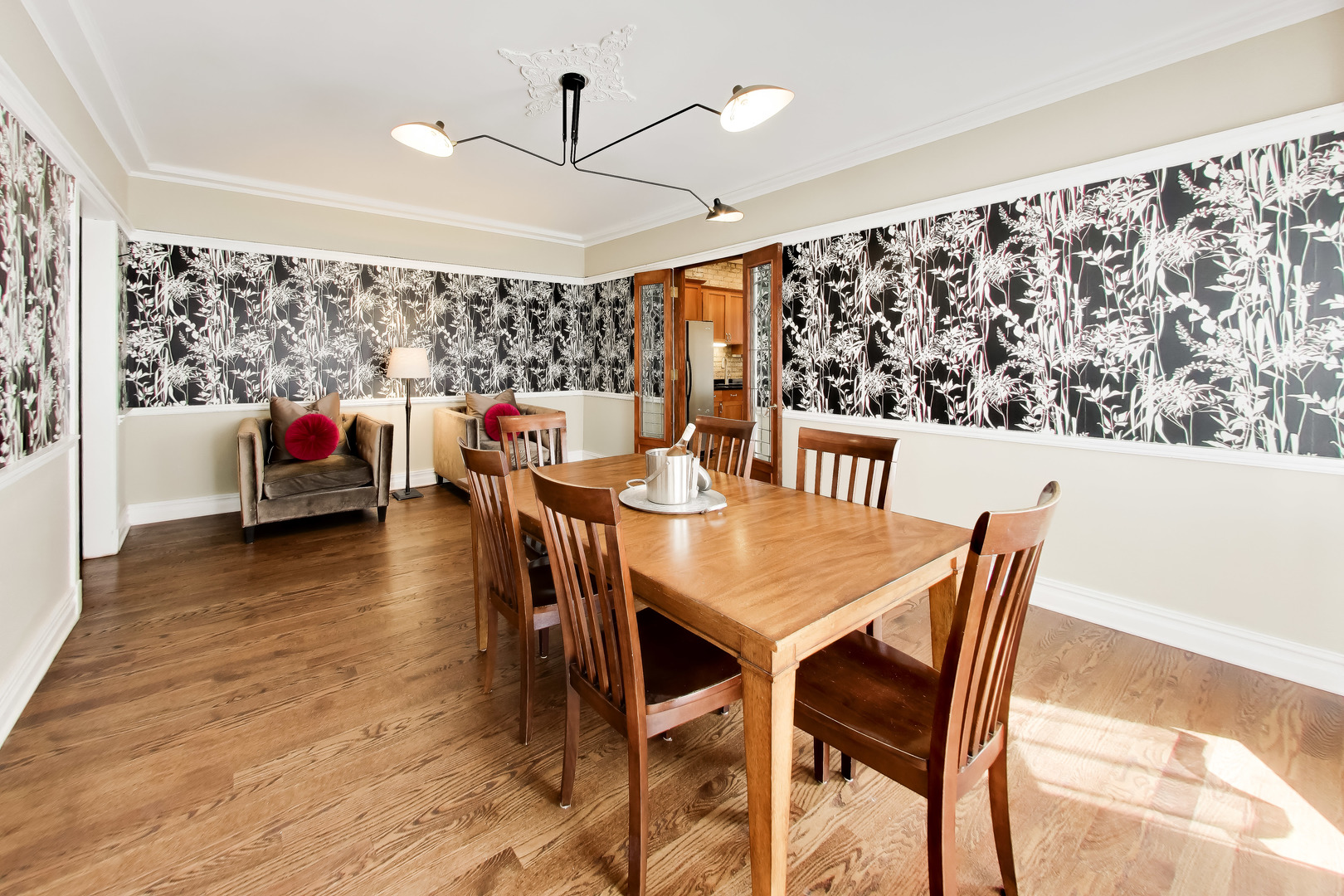 941 W Winona Street Unit: 1W