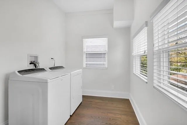 6113 N Karlov Avenue Unit: 2