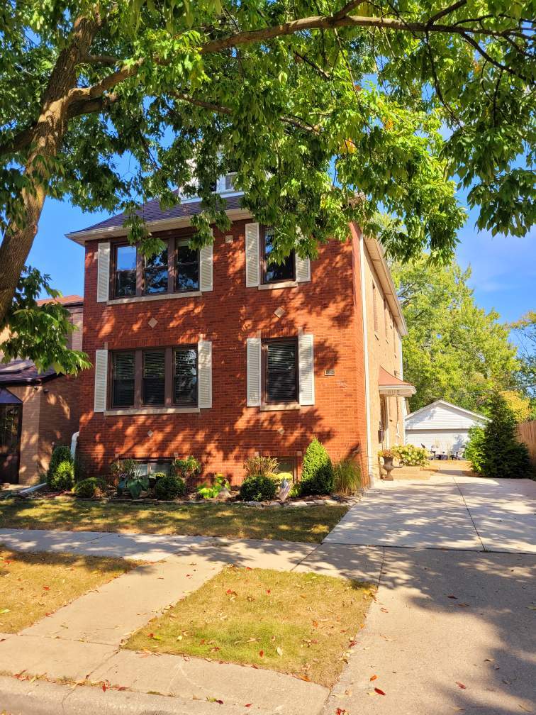 6113 N Karlov Avenue Unit: 2