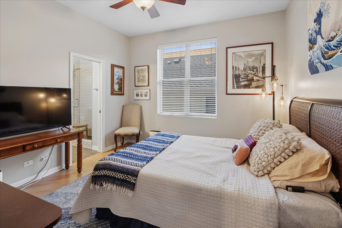 1464 W Grace Street Unit: 2F