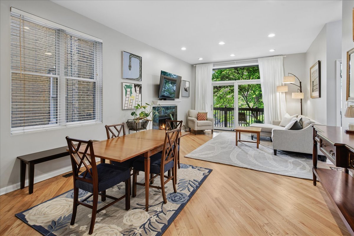 1464 W Grace Street Unit: 2F