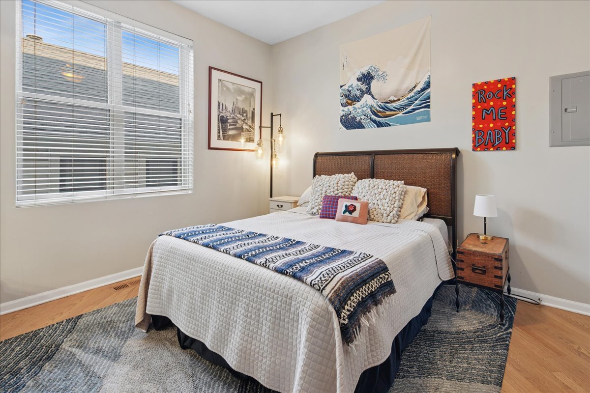 1464 W Grace Street Unit: 2F