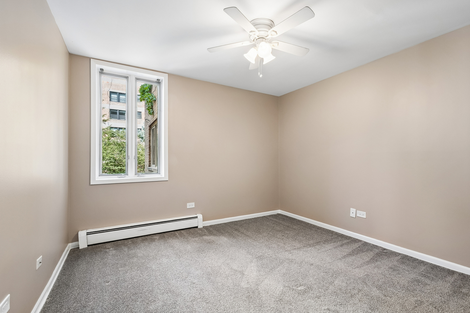 426 W Barry Avenue Unit: 308