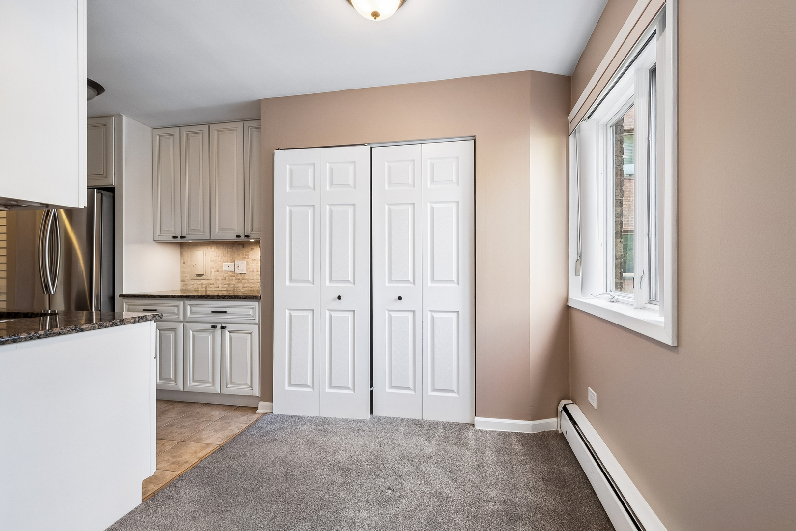 426 W Barry Avenue Unit: 308