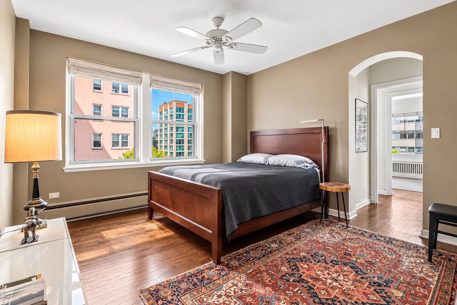 5555 N SHERIDAN Road Unit: 1215A