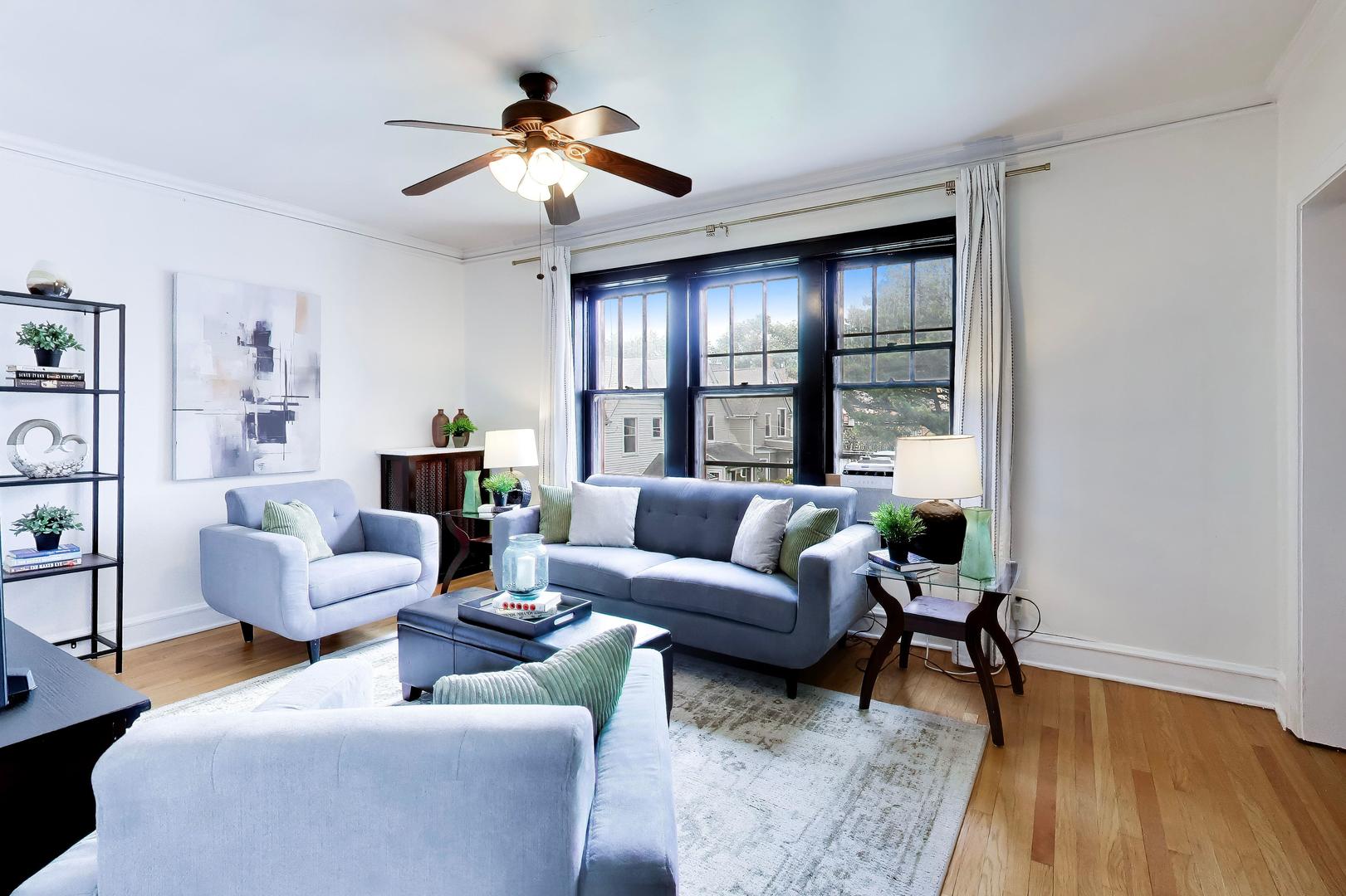 1750 W GRANVILLE Avenue Unit: 2A
