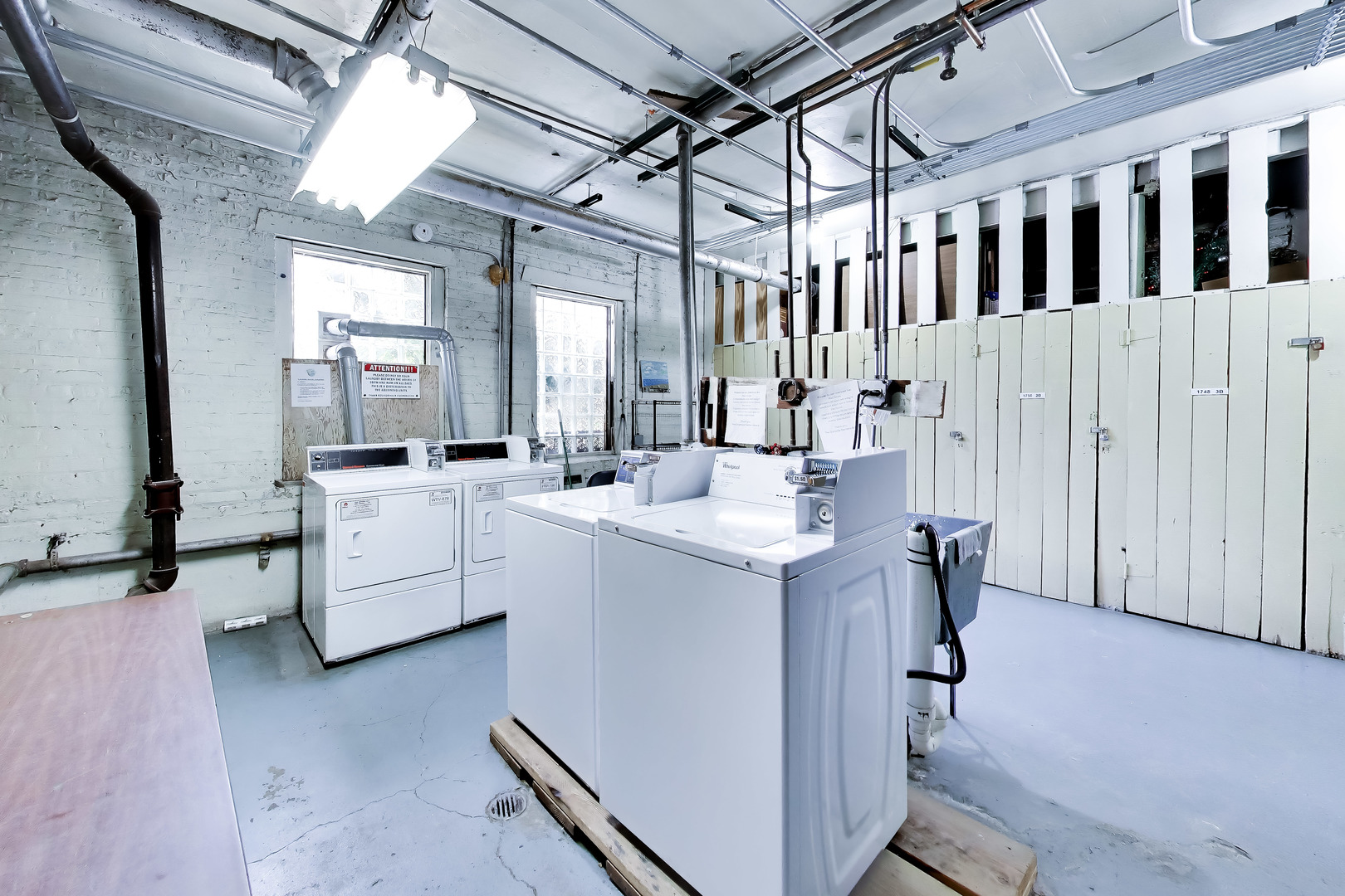 1750 W GRANVILLE Avenue Unit: 2A