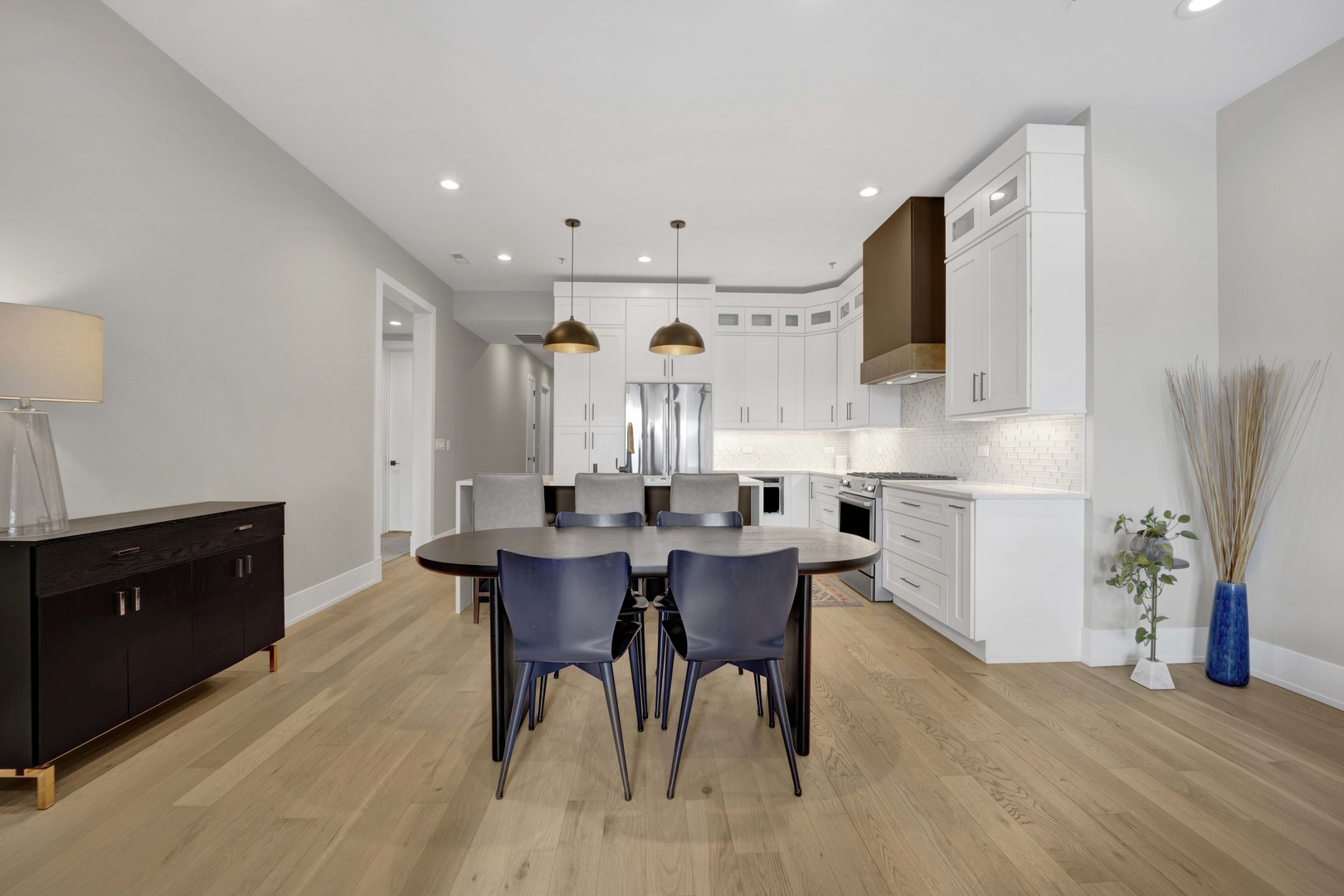 1767 W Rosehill Drive Unit: 203