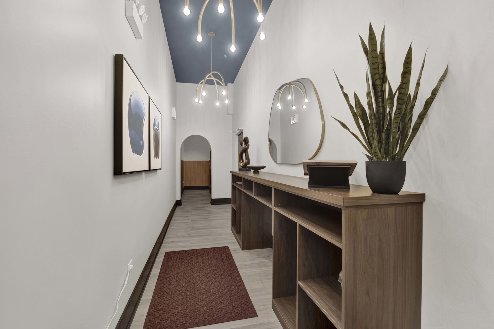 1767 W Rosehill Drive Unit: 203