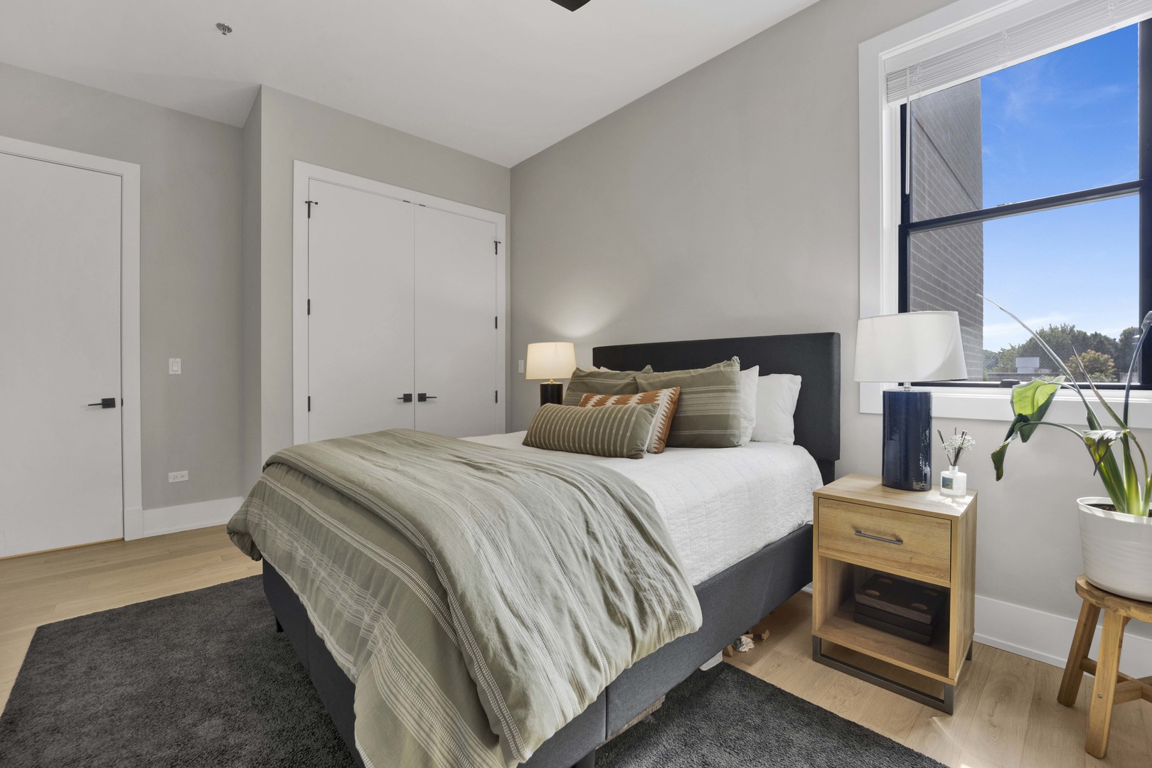 1767 W Rosehill Drive Unit: 203