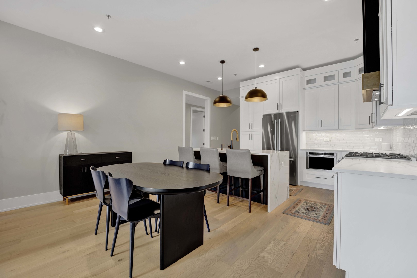 1767 W Rosehill Drive Unit: 203