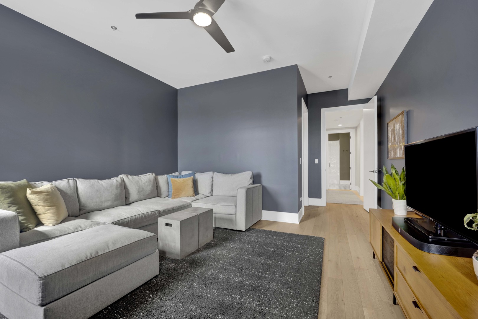 1767 W Rosehill Drive Unit: 203