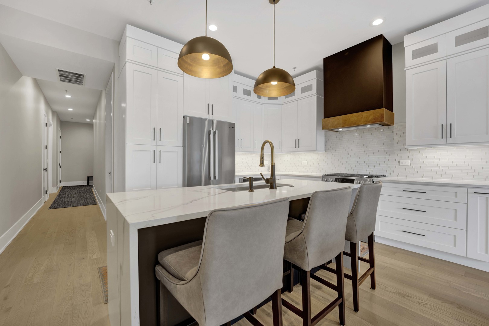 1767 W Rosehill Drive Unit: 203
