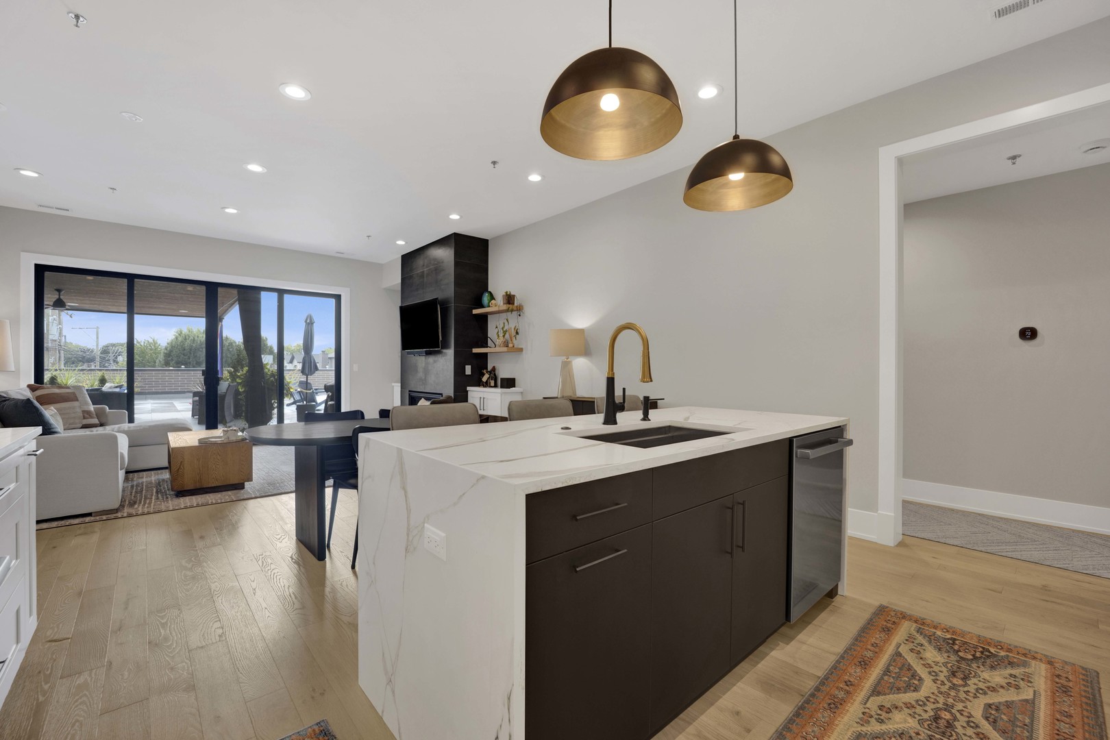 1767 W Rosehill Drive Unit: 203