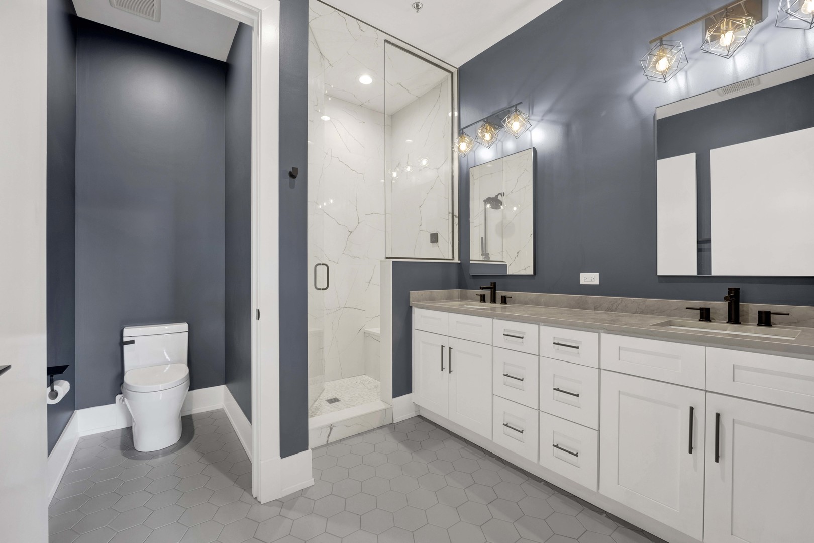 1767 W Rosehill Drive Unit: 203