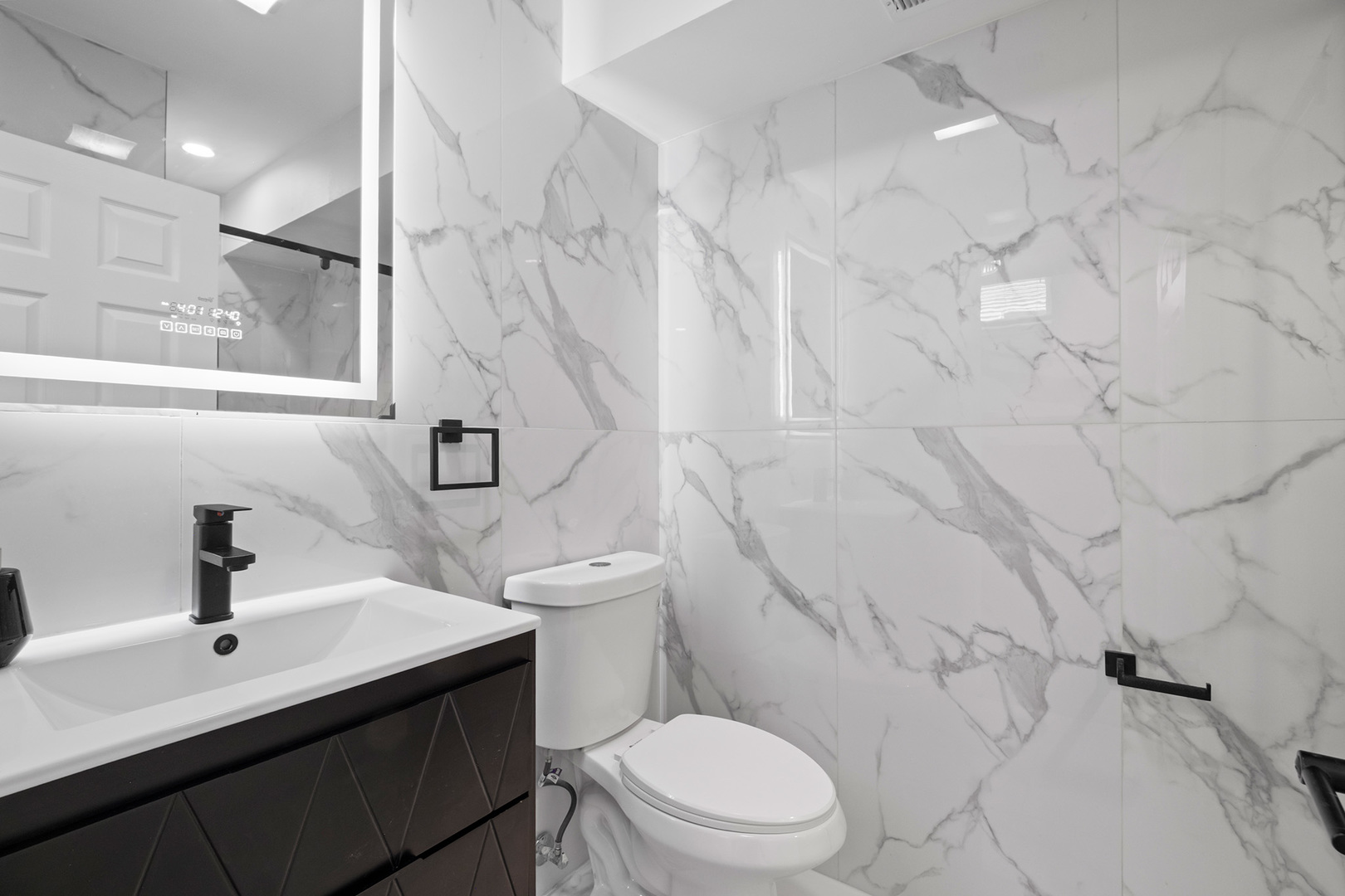 6449 S Kenwood Avenue Unit: 2