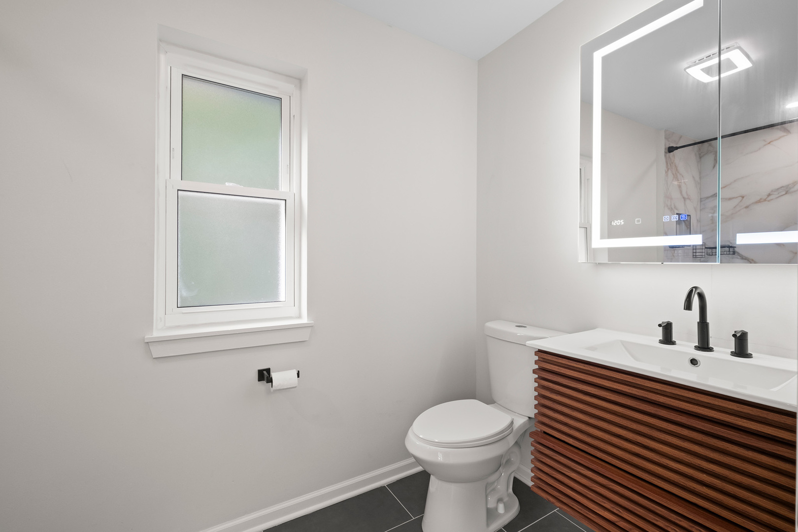 6449 S Kenwood Avenue Unit: 2
