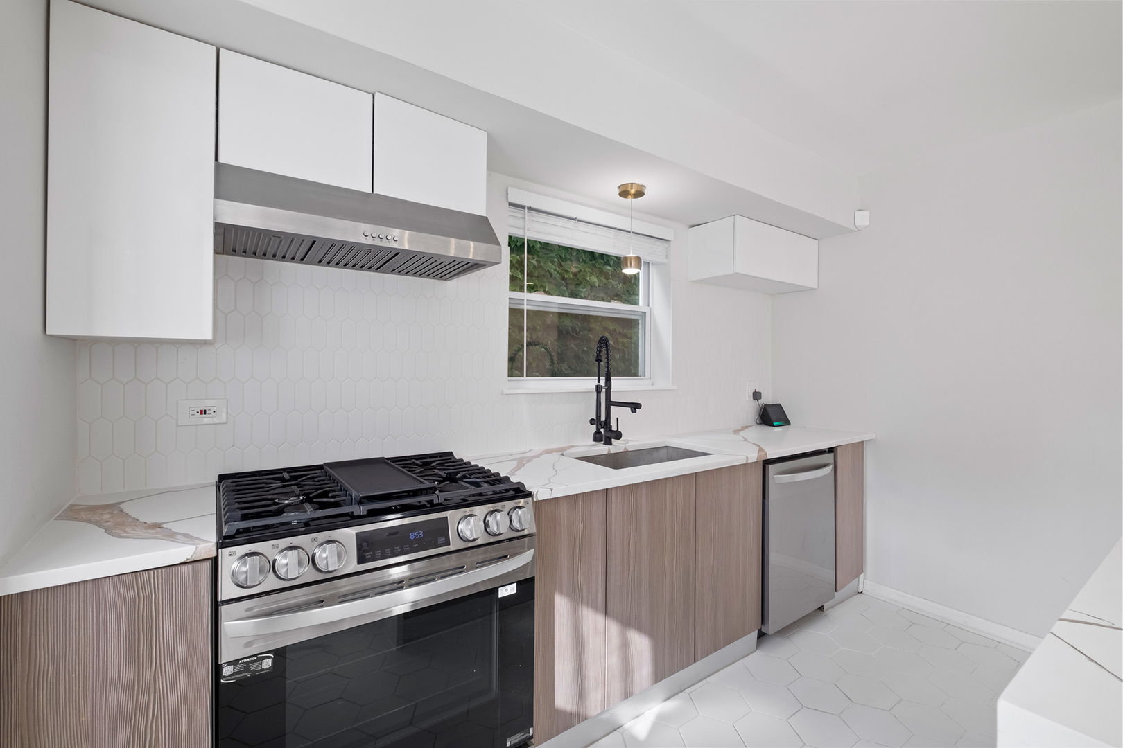 6449 S Kenwood Avenue Unit: 2