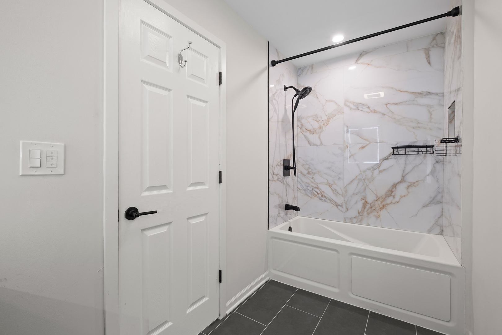 6449 S Kenwood Avenue Unit: 2
