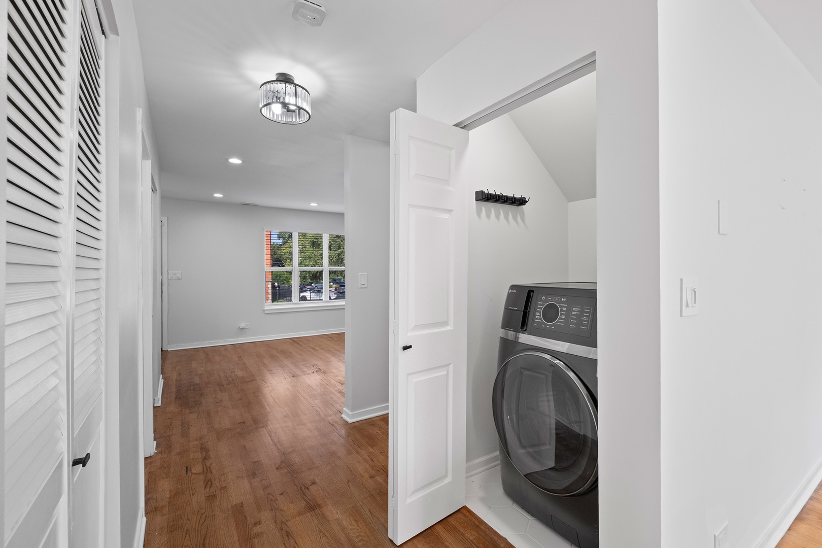 6449 S Kenwood Avenue Unit: 2
