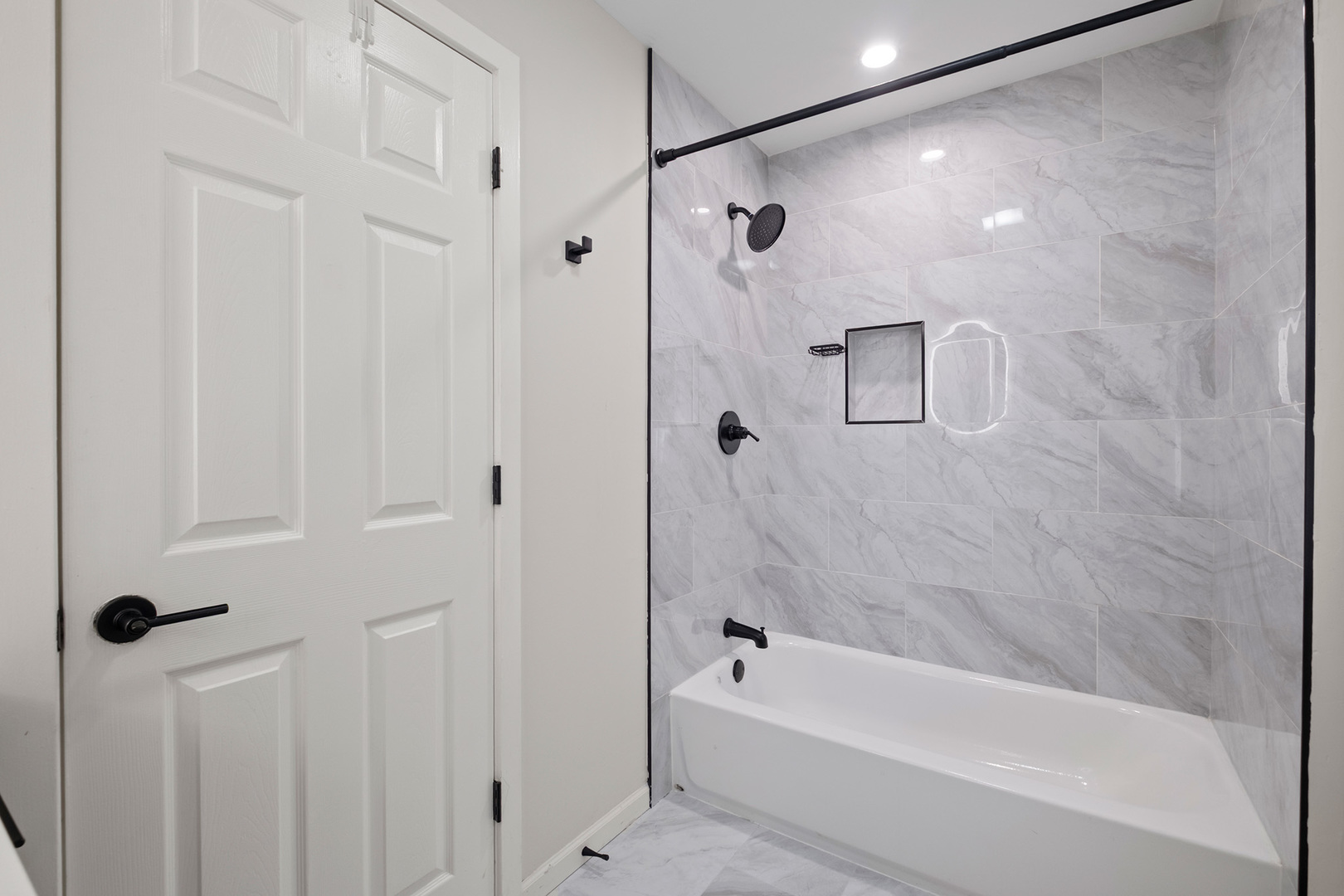 6449 S Kenwood Avenue Unit: 2