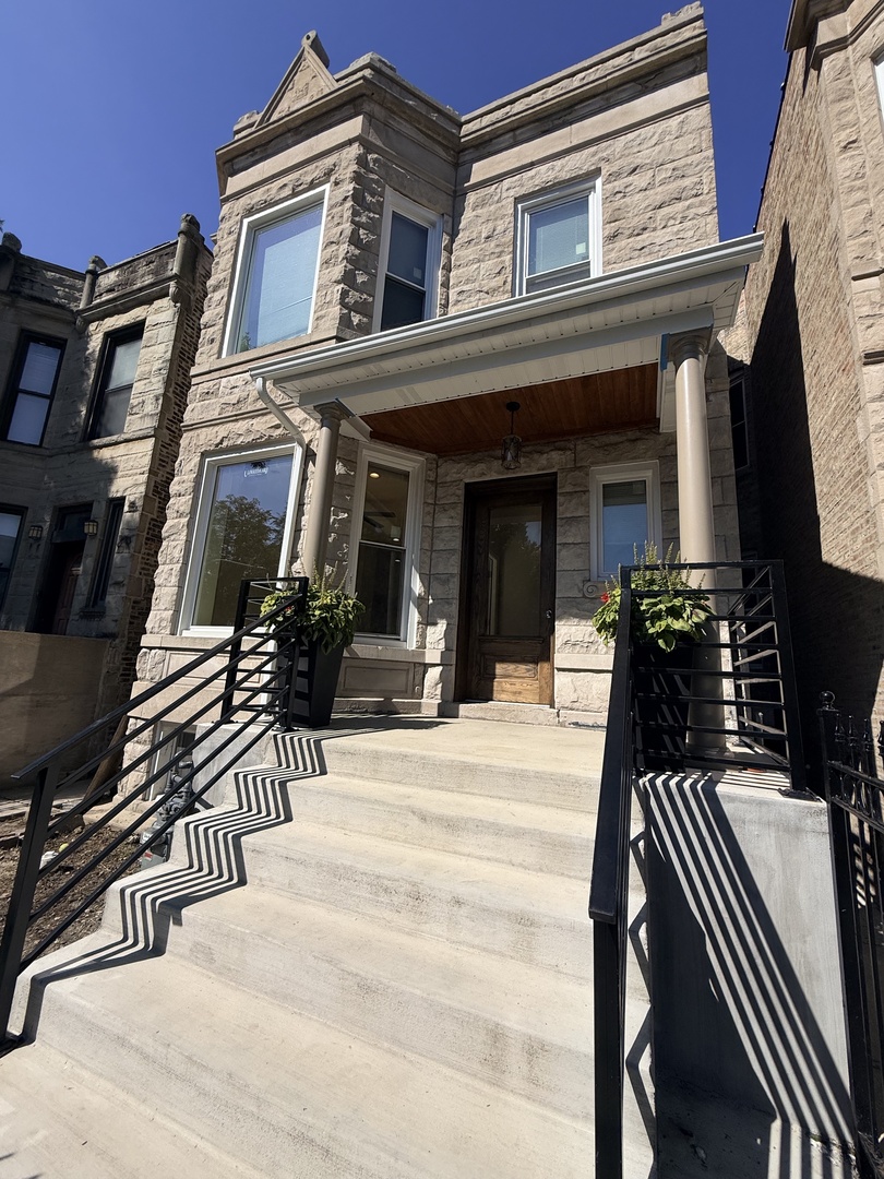 1334 N RIDGEWAY Avenue Unit: 1