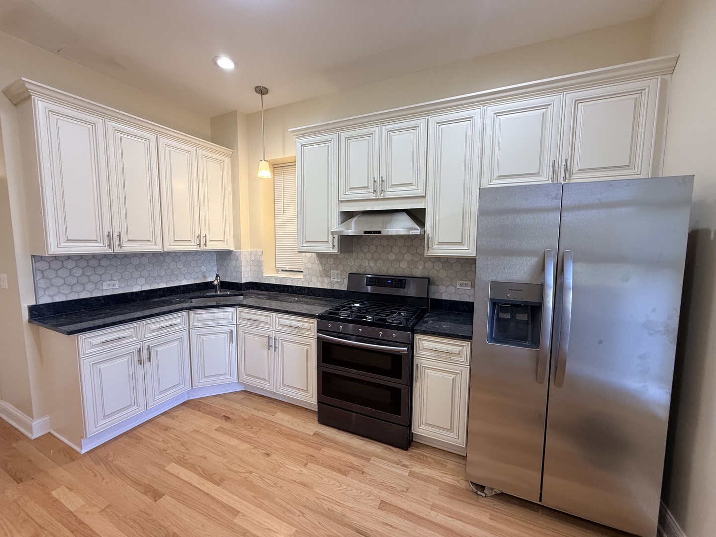 1334 N RIDGEWAY Avenue Unit: 1