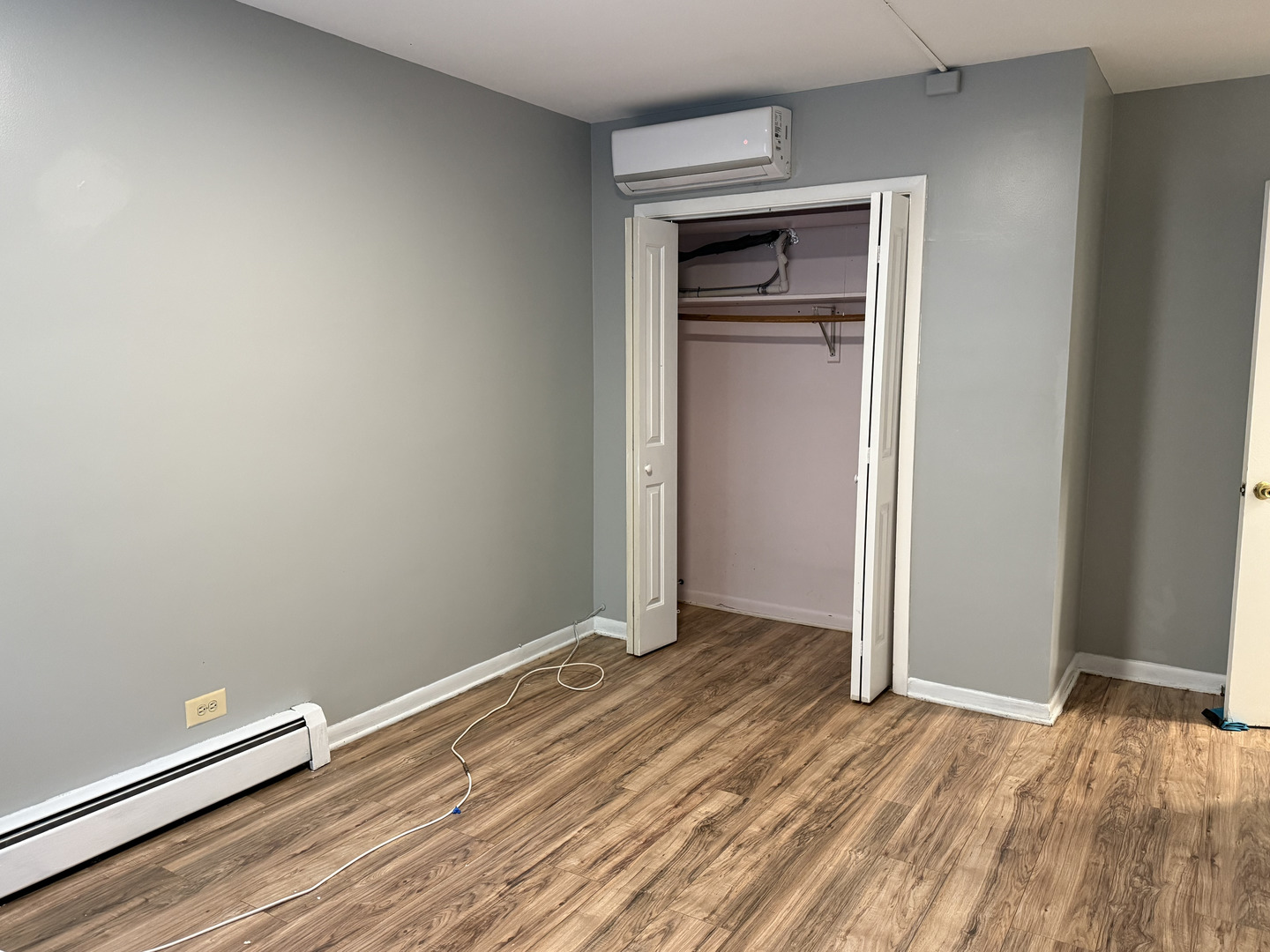 1727 W North Shore Avenue Unit: 1F