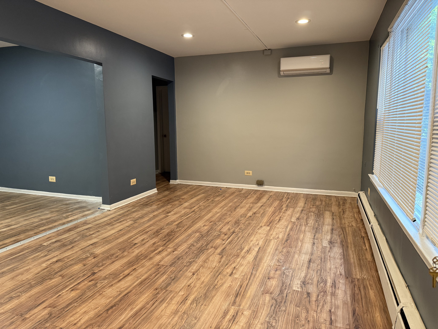 1727 W North Shore Avenue Unit: 1F