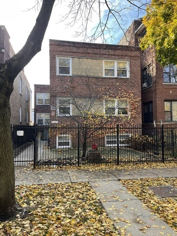1727 W North Shore Avenue Unit: 1F