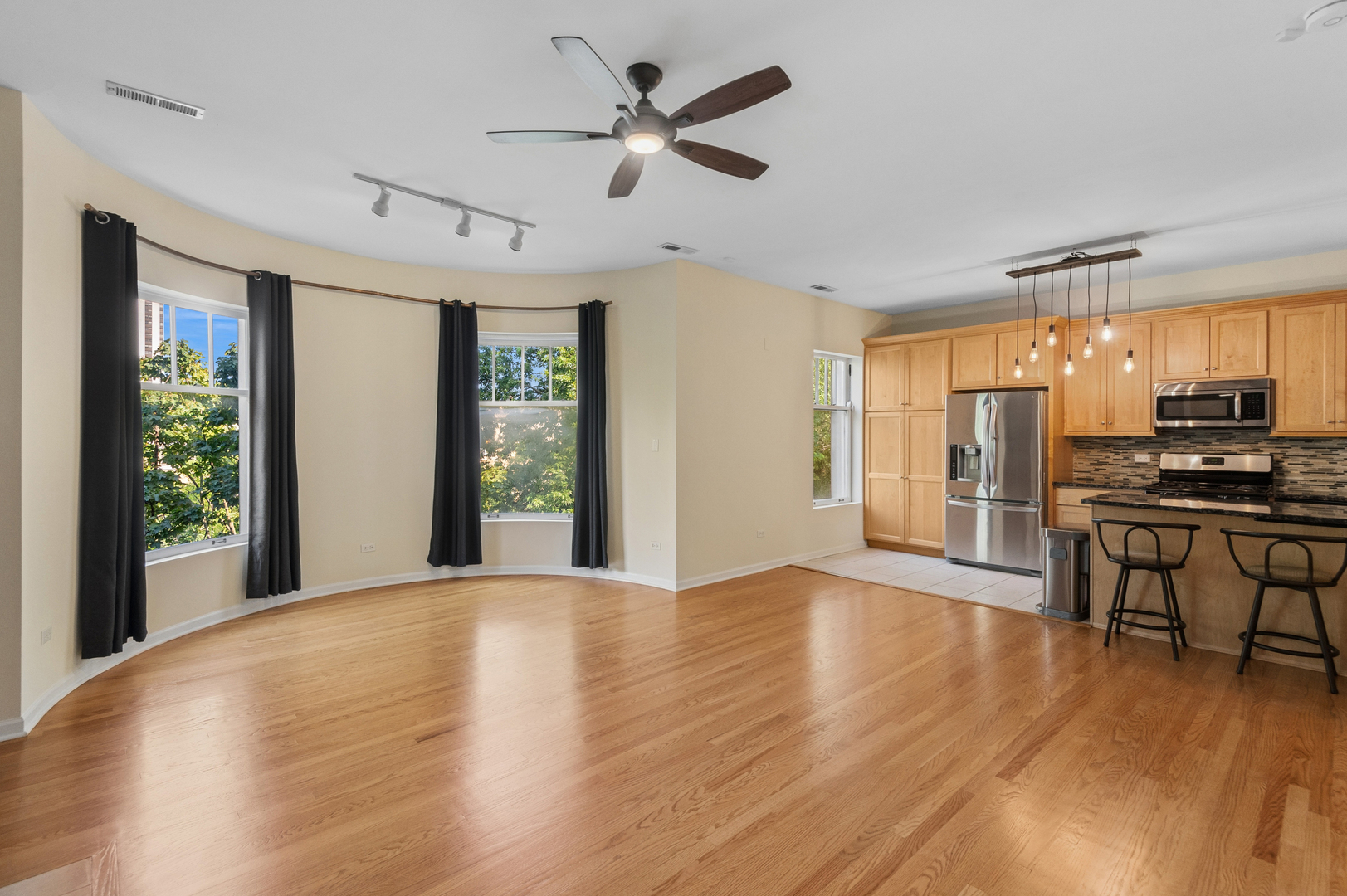 4536 N Sheridan Road Unit: 303