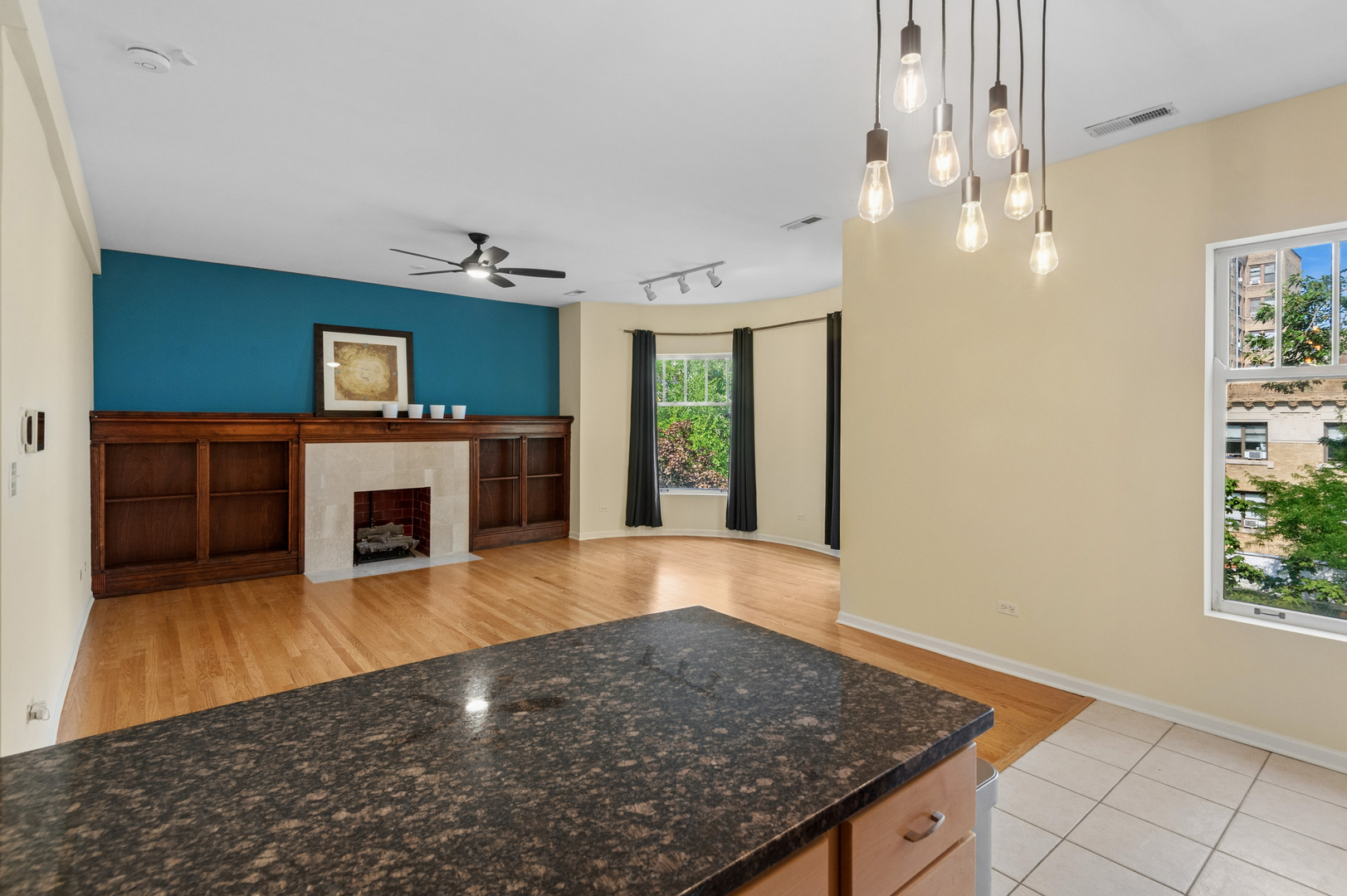 4536 N Sheridan Road Unit: 303