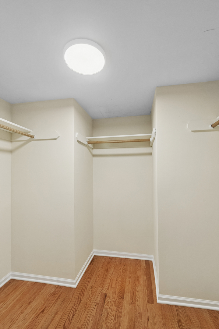 4536 N Sheridan Road Unit: 303