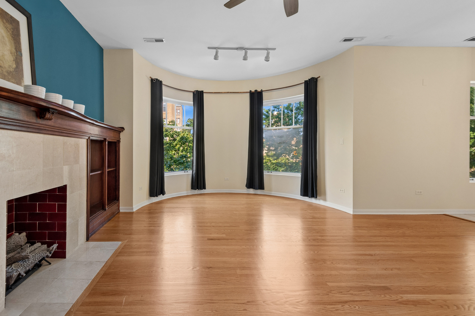 4536 N Sheridan Road Unit: 303