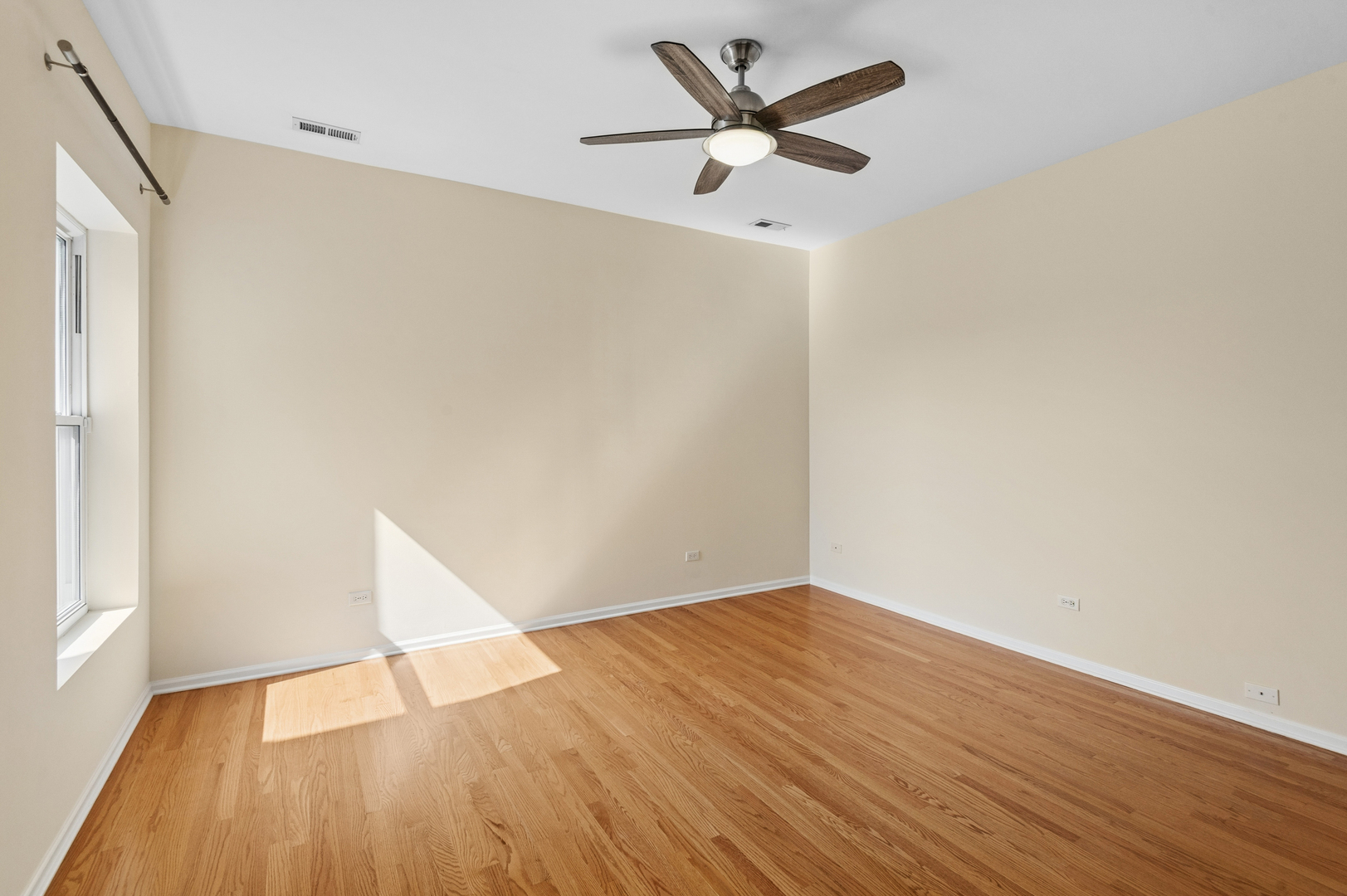 4536 N Sheridan Road Unit: 303