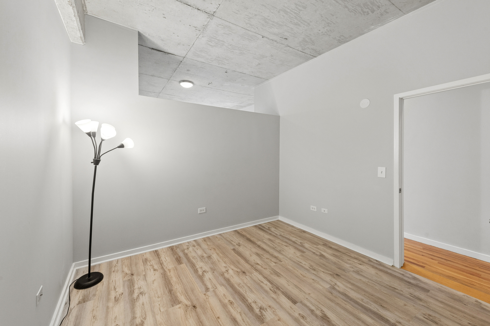 1620 S MICHIGAN Avenue Unit: 710