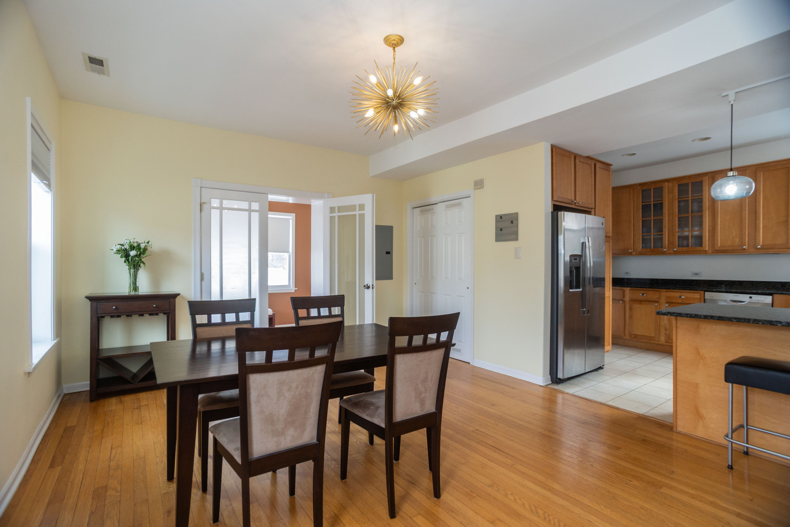 2734 W ARGYLE Street Unit: 3