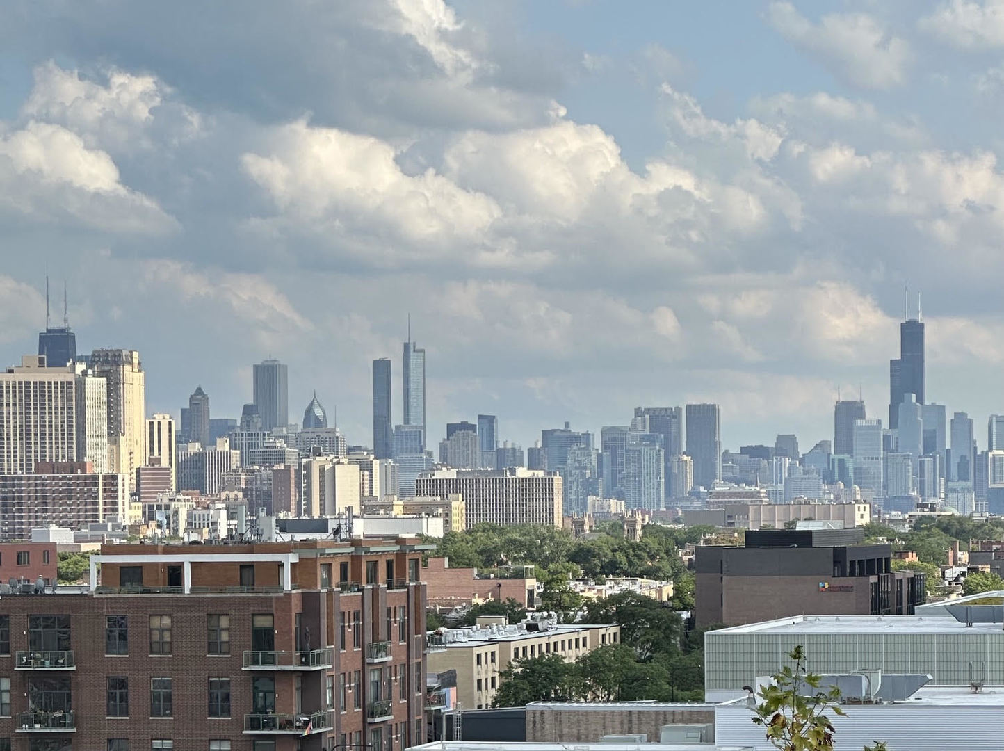 3740 N Halsted Street Unit: 914