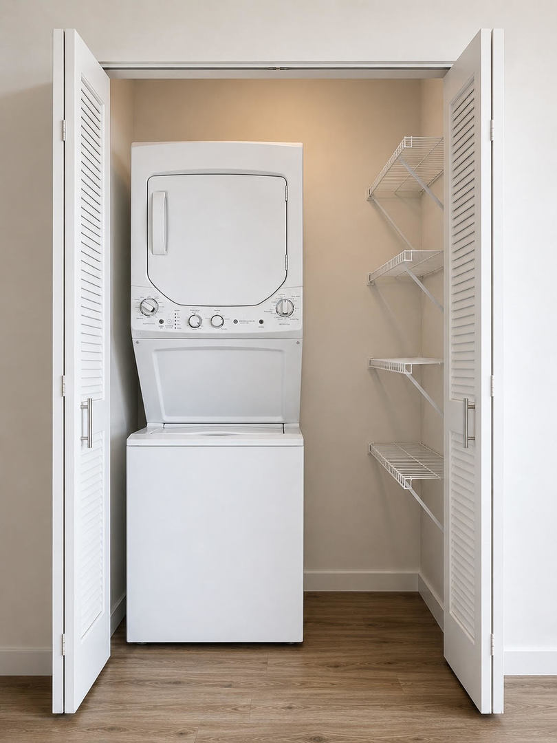 3740 N Halsted Street Unit: 914
