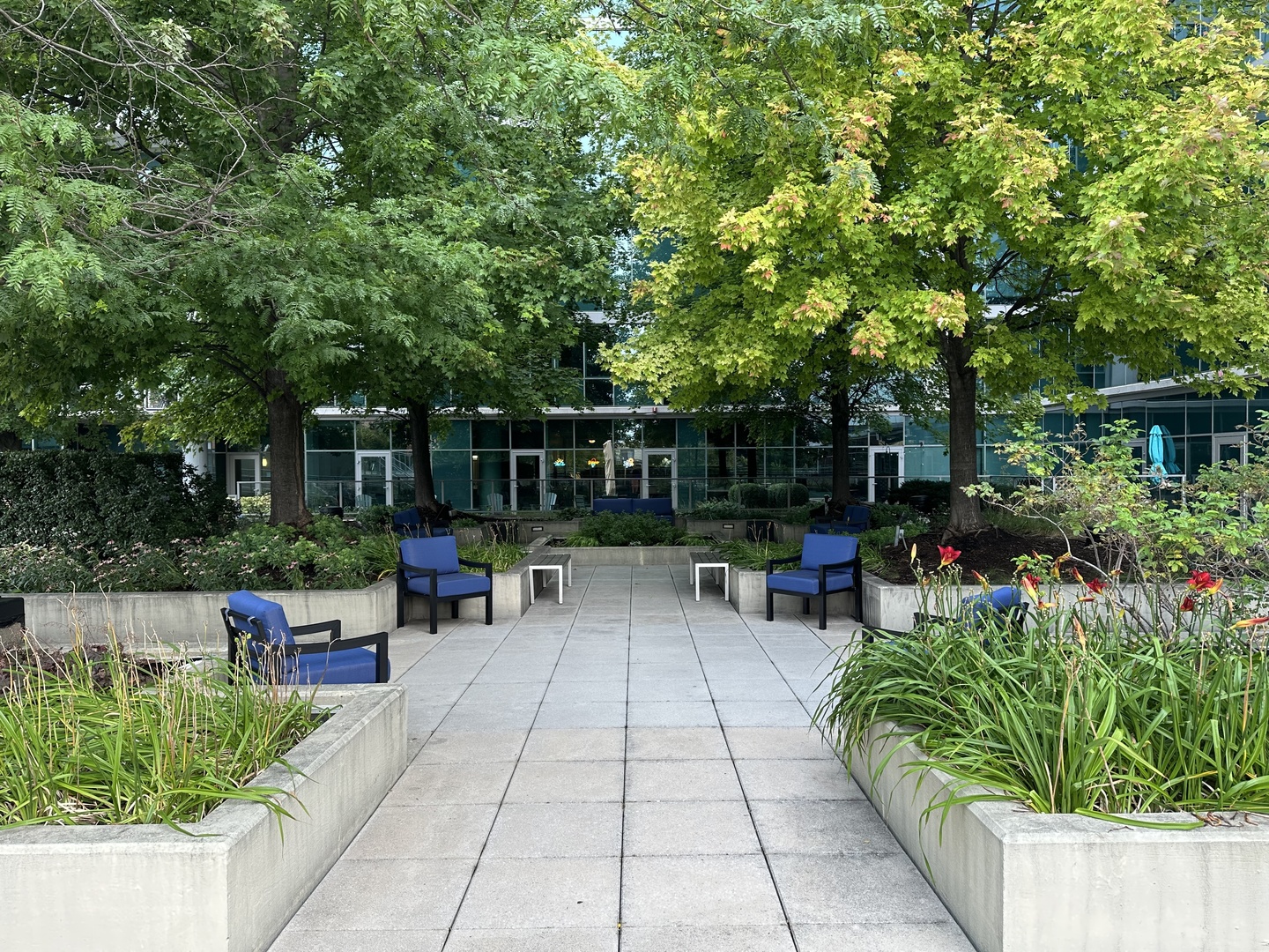 3740 N Halsted Street Unit: 914