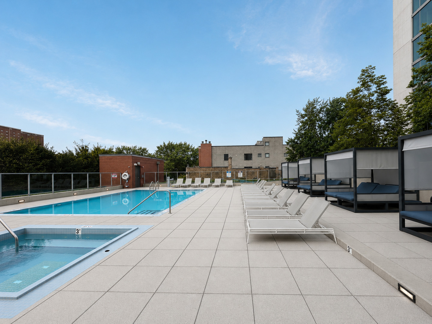 3740 N Halsted Street Unit: 914