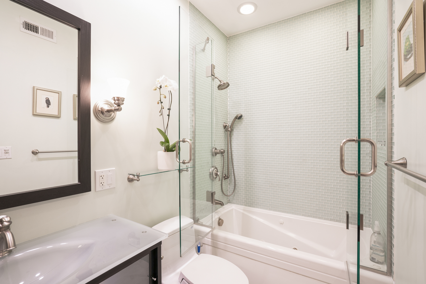 550 W Surf Street Unit: 512