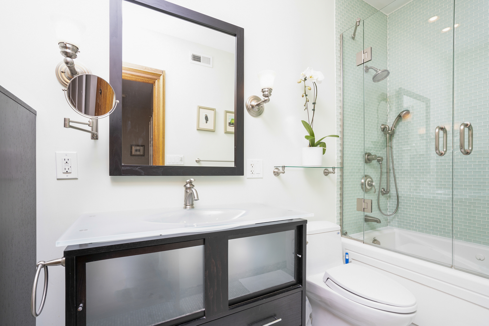 550 W Surf Street Unit: 512