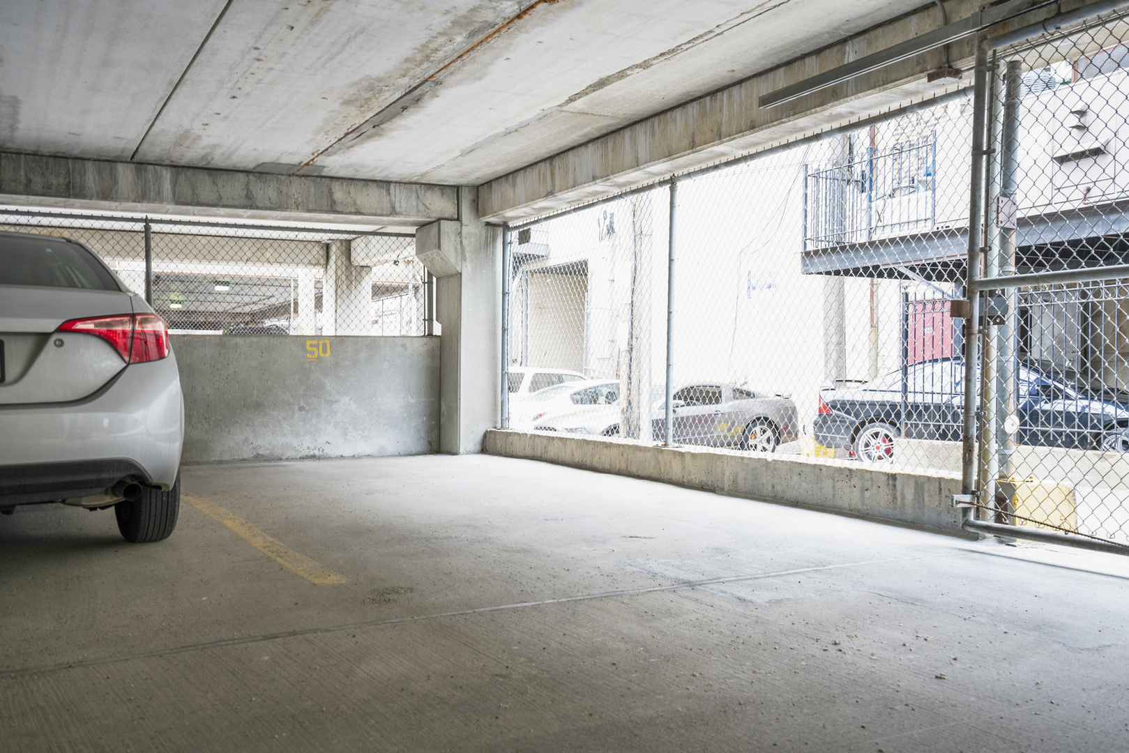 550 W Surf Street Unit: 512